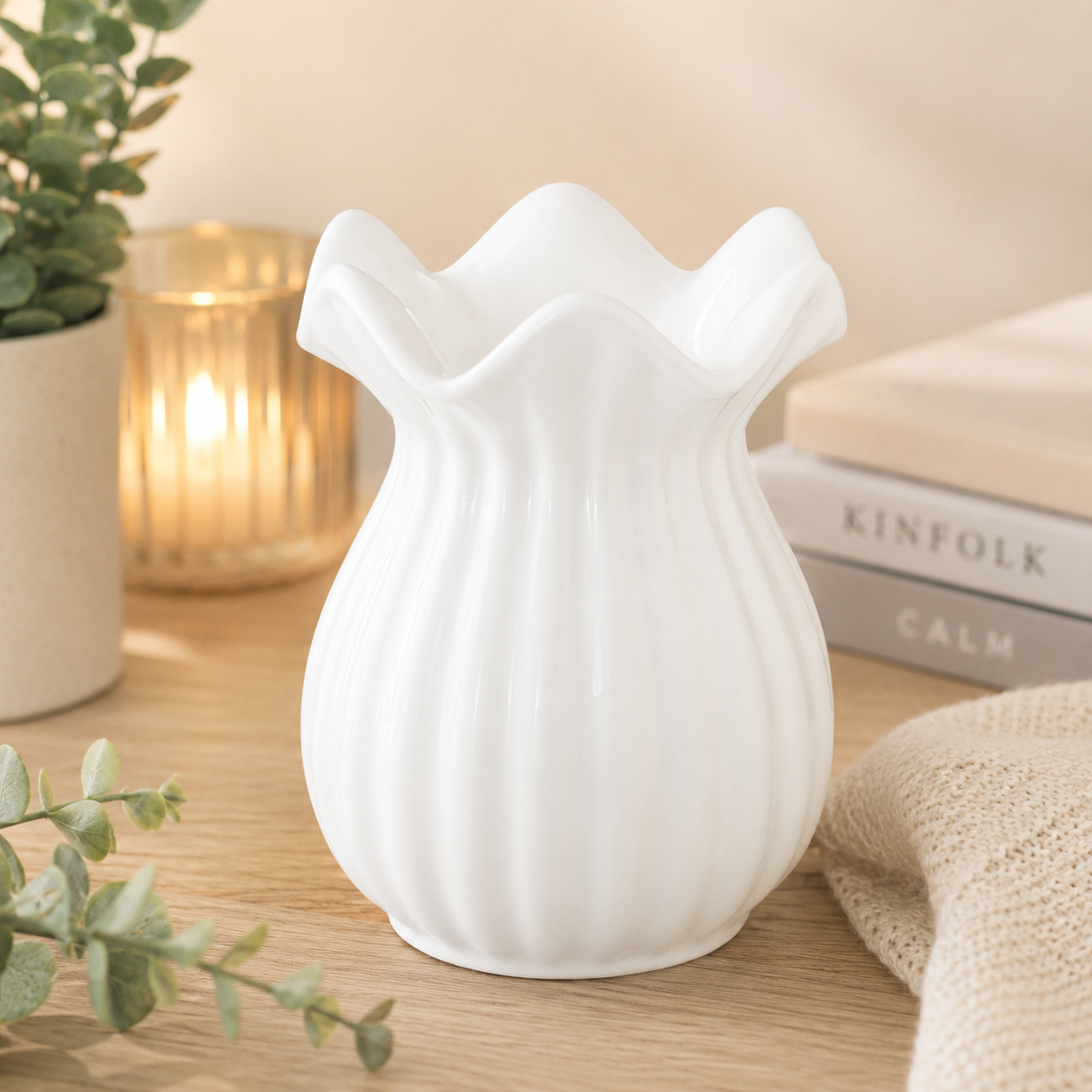 White Pleated Flare | Tealight Wax Burner