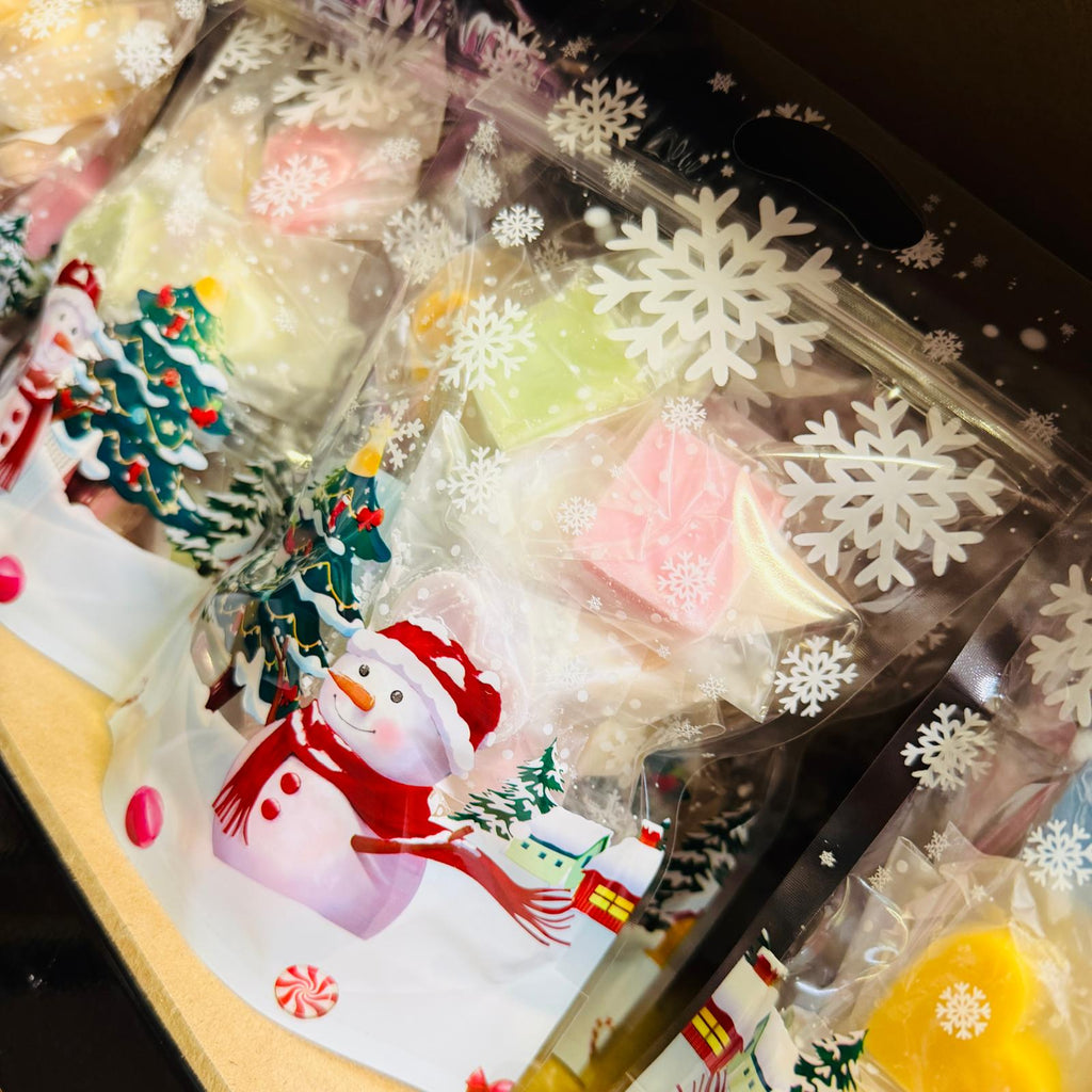 15 Mini Wax Melts Snowman Bag